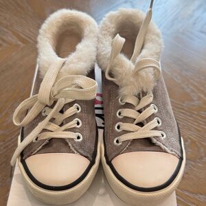 Olivia Miller girls grey sneakers size 11 GUC